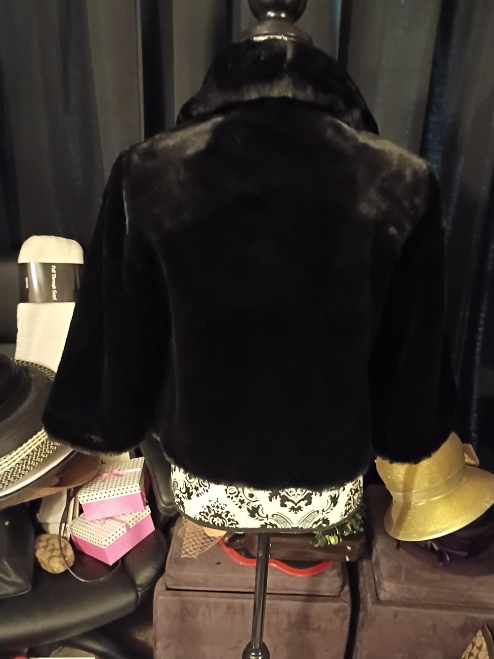 Classic Black Faux Fur Teddy Jacket with Plush Collar NWOT - Picture 2 of 3